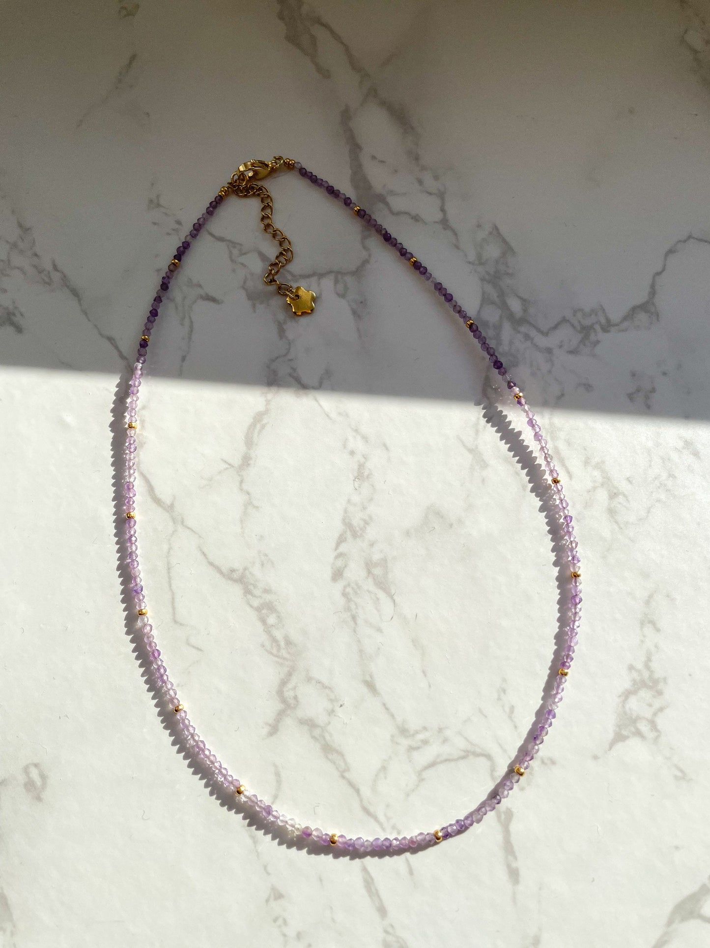 Lila Edelsteinkette aus flieder Amethyst