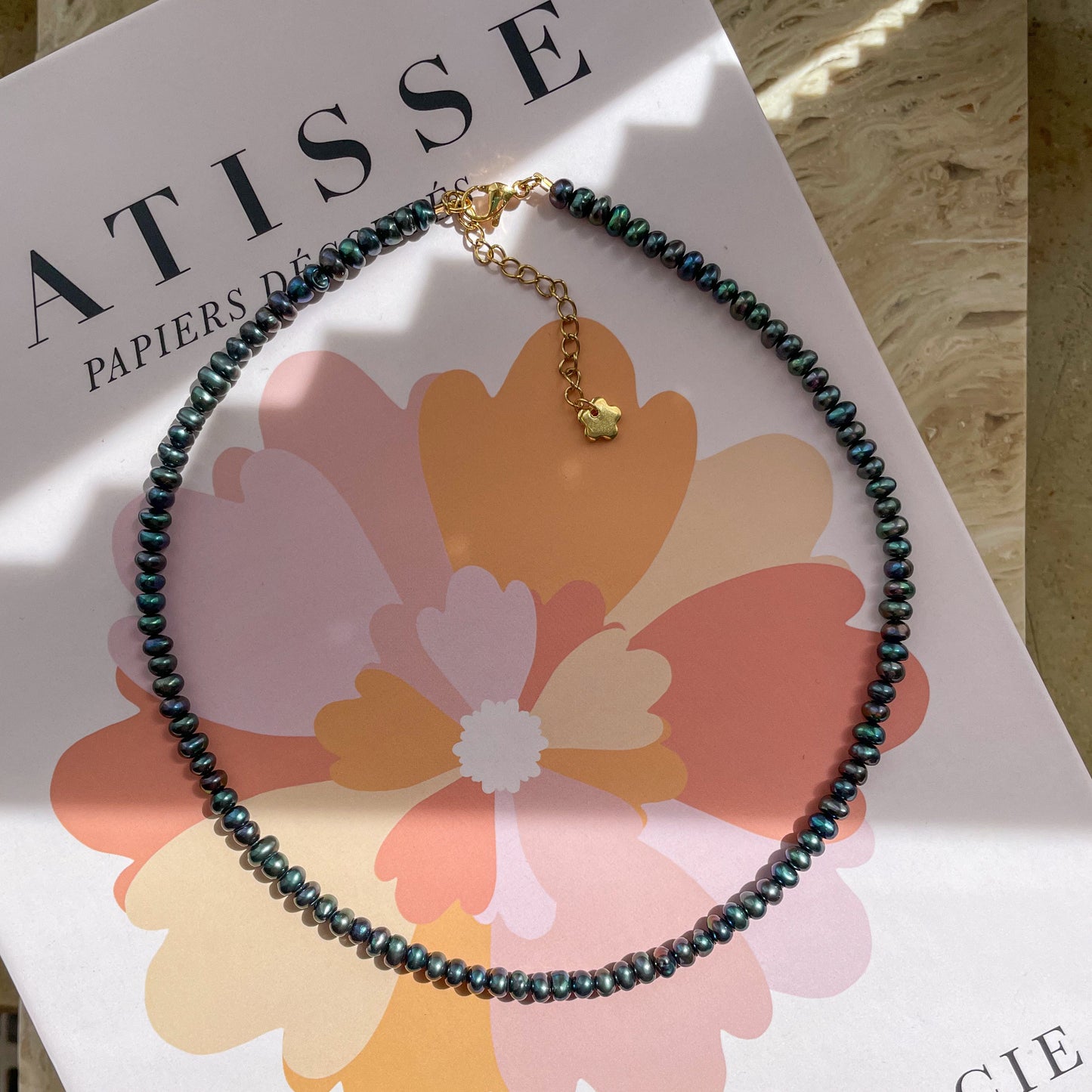 Handgemachte schwarze Süßwasserperlen Kette