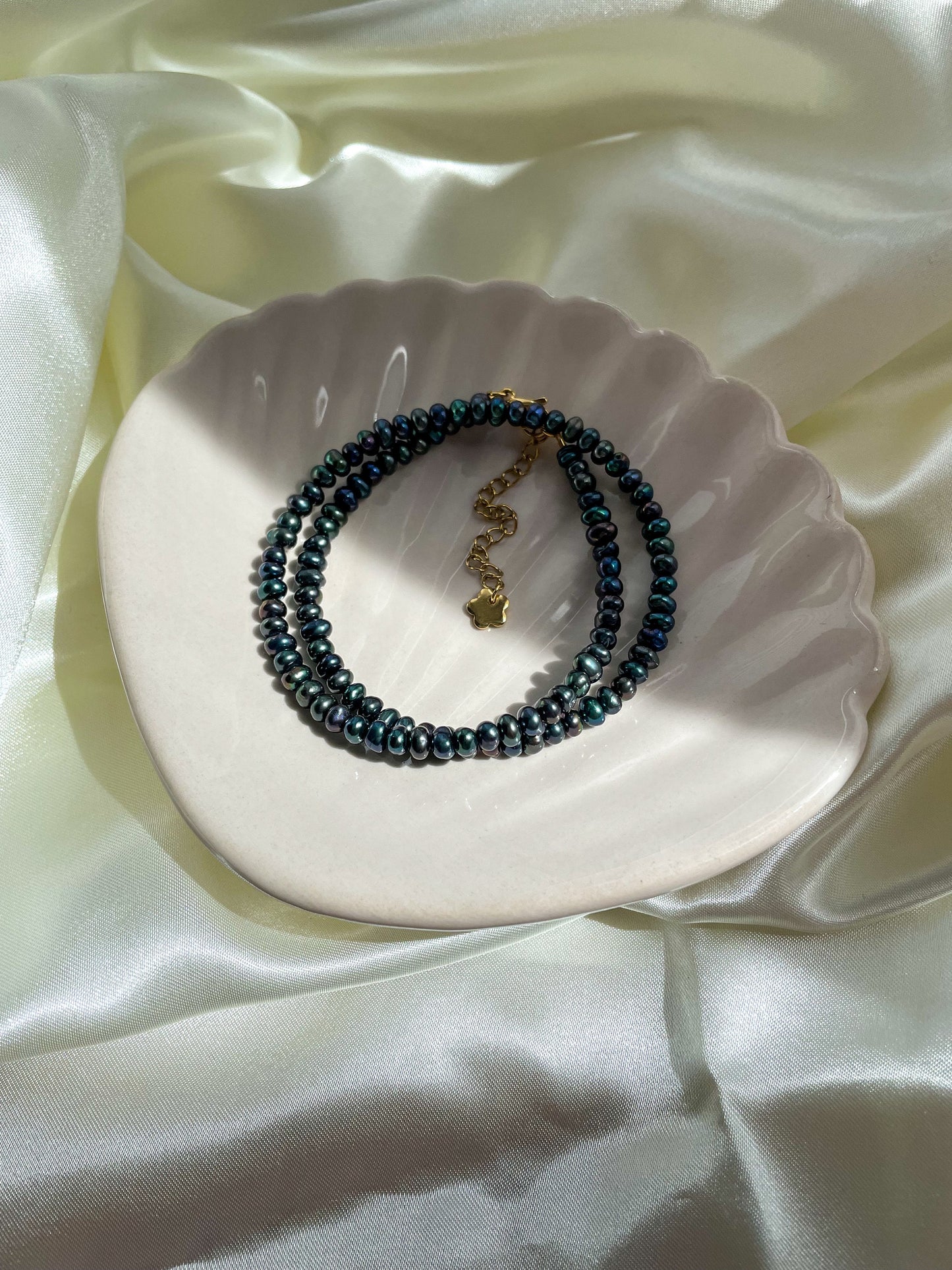 Handgemachte schwarze Süßwasserperlen Kette