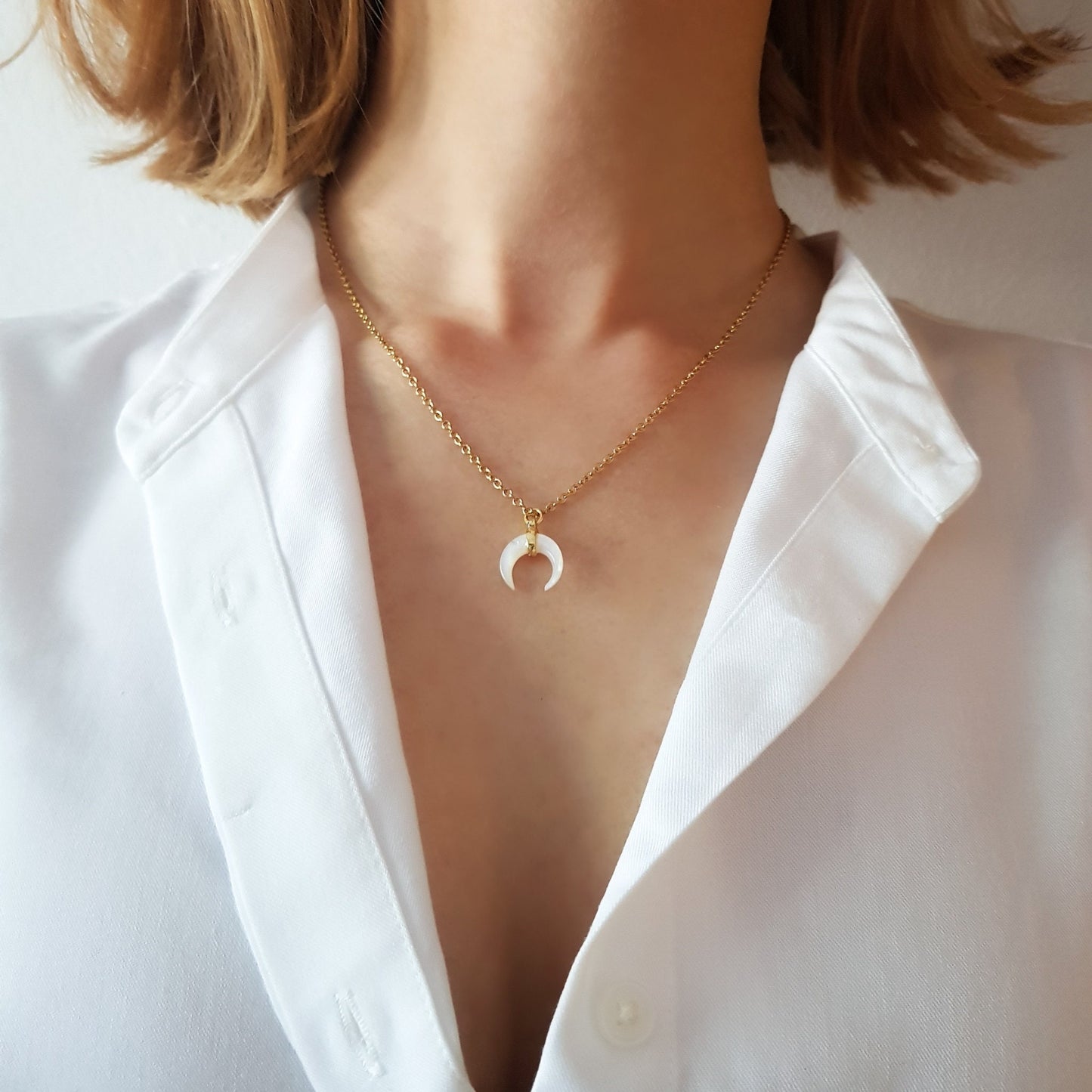 Luna mother of pearl necklace