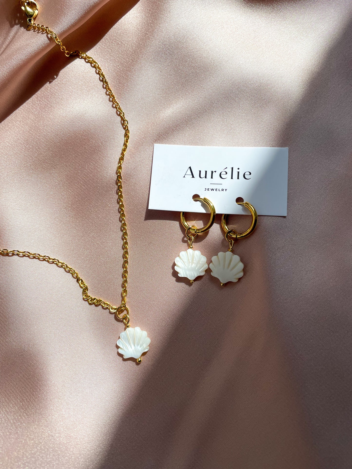 Baroque pearl earrings