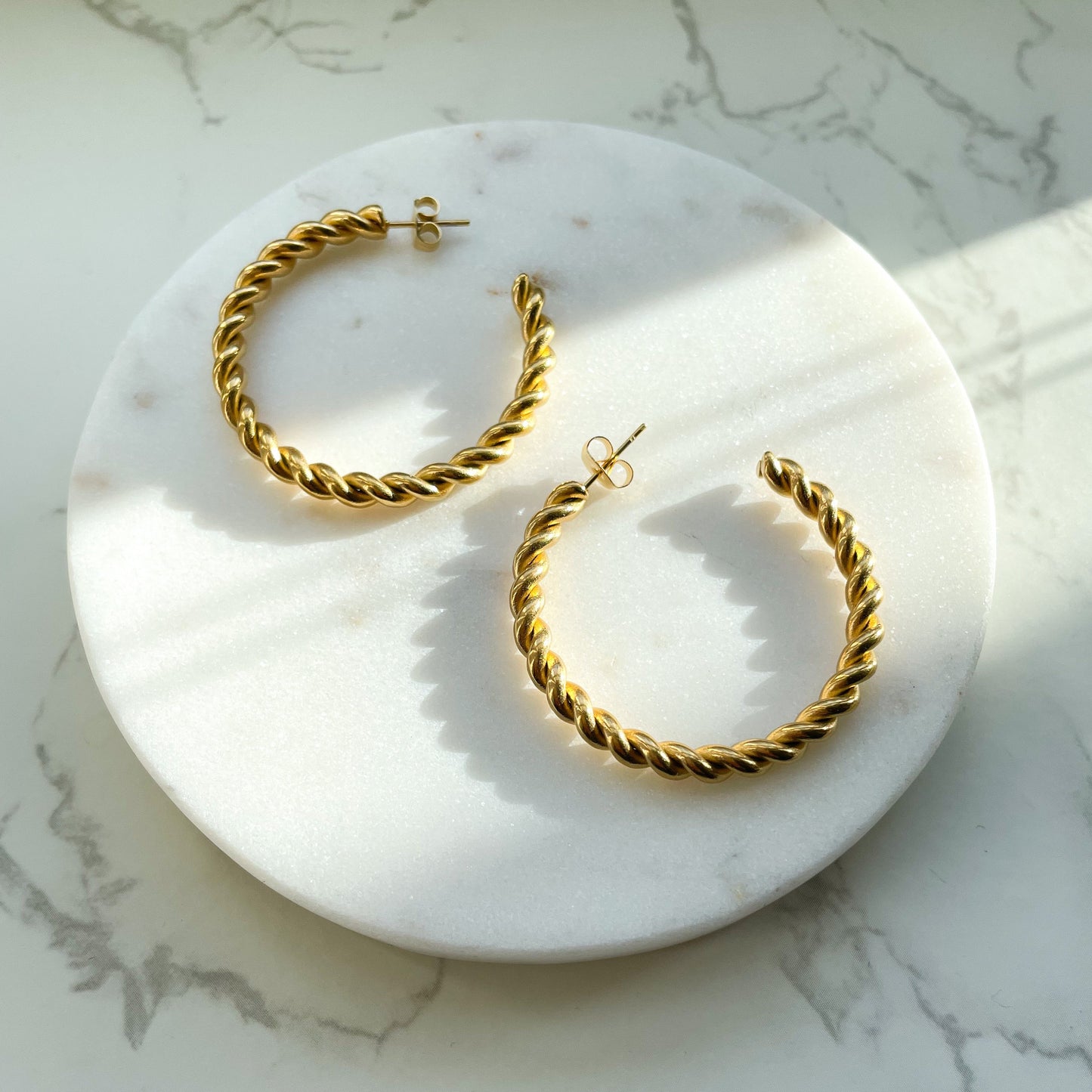 14kt gold twisted hoop earrings