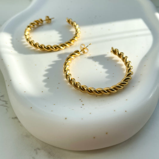 14kt gold twisted hoop earrings